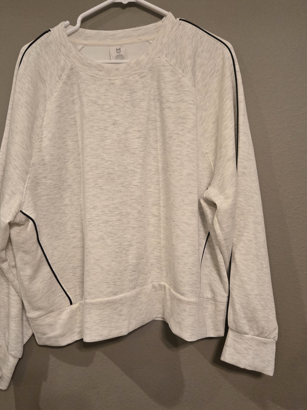 Member's Mark Women’s Heather White Pullover Sweatshirt with Black Trim Size XL